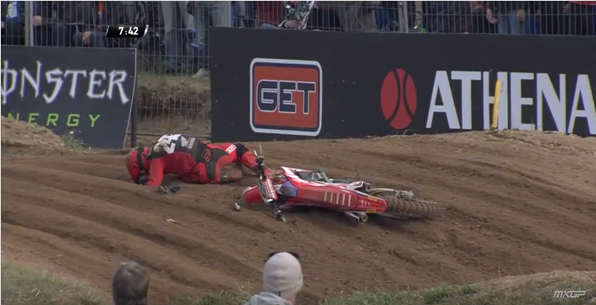 dirt Bike crash – Live Motocross